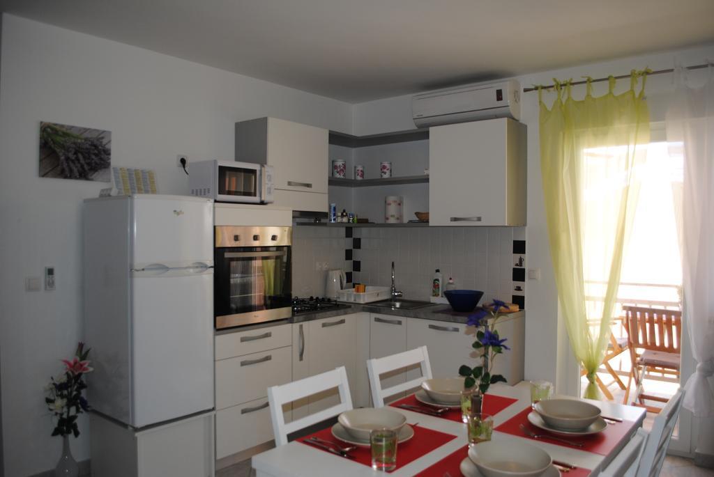 Apartments Vidolma Povljana Eksteriør bilde